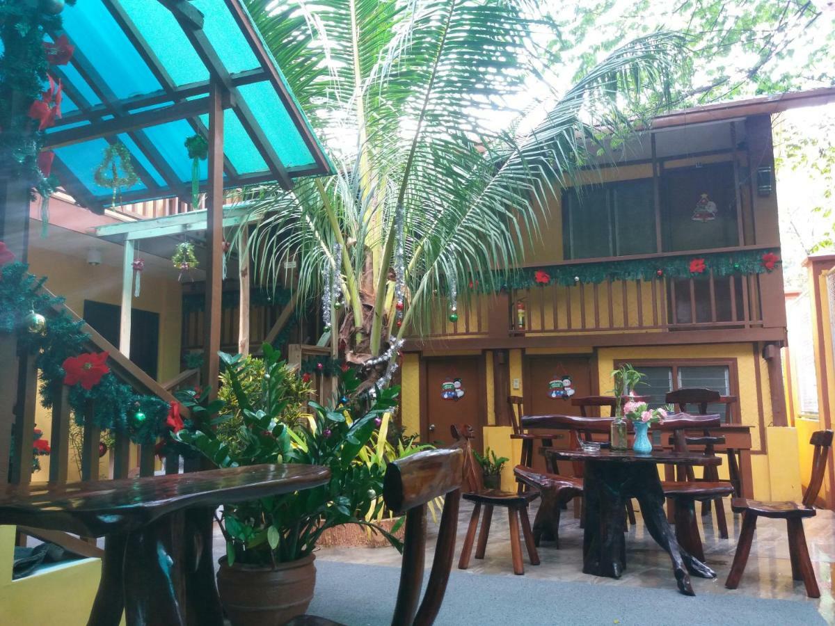 Mam Olson Pensionne House เอลนิโด ภายนอก รูปภาพ